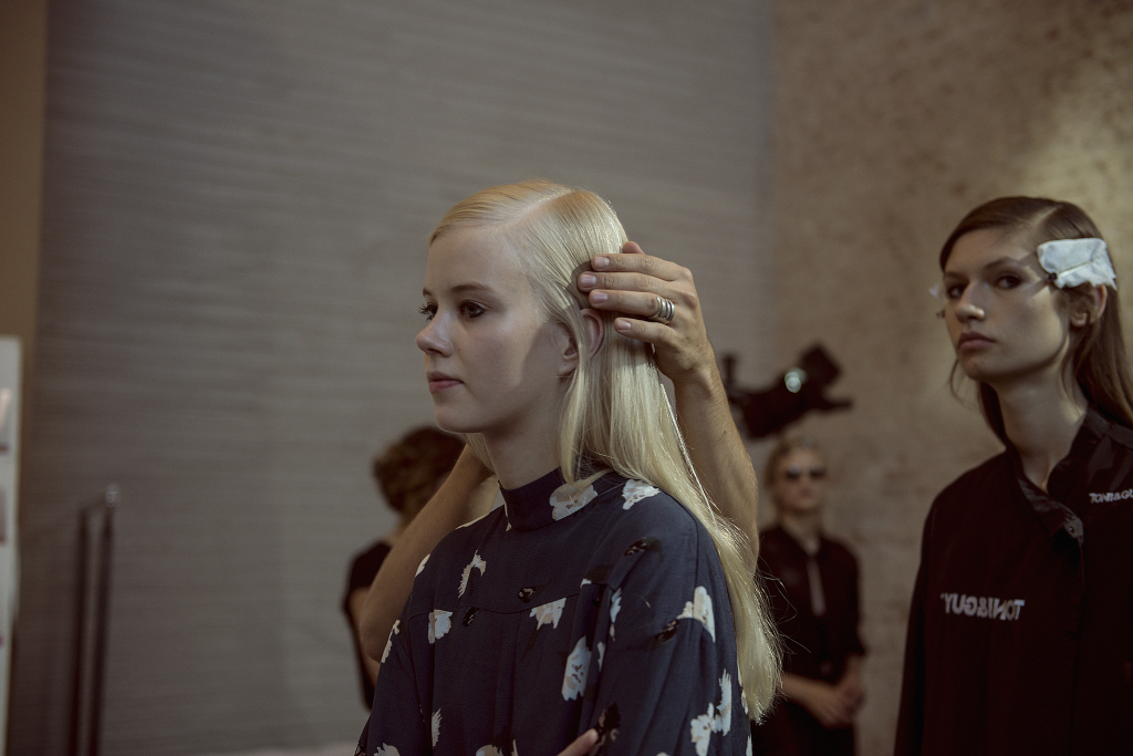 #MFW: ARTHUR ARBESSER BACKSTAGE WITH TONI&GUY