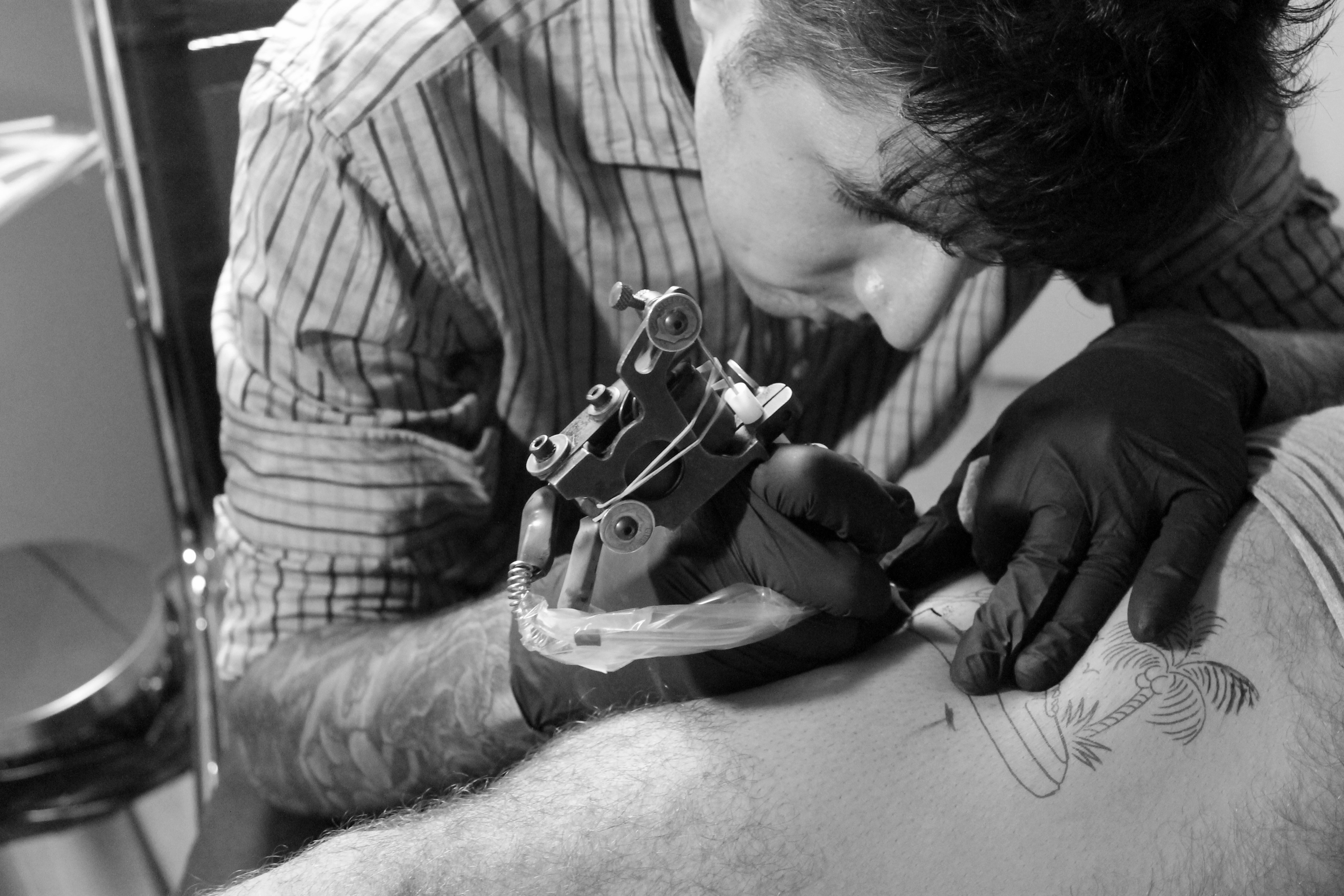 TATTOING co THE TEN