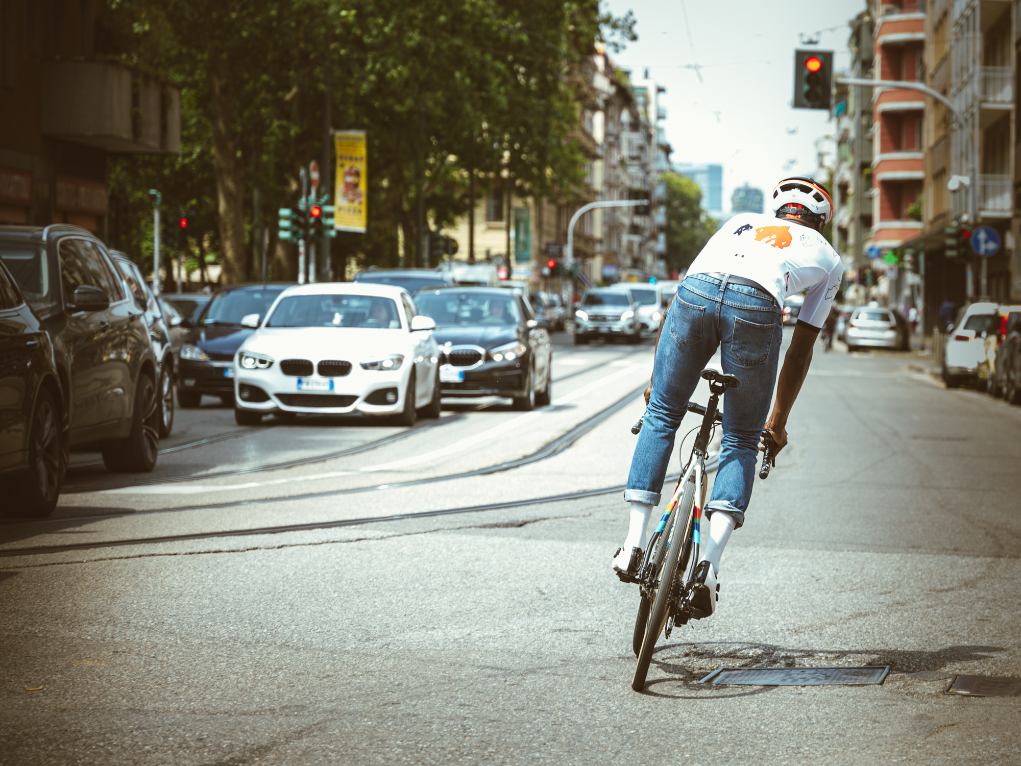 MILANO MEETS NUOVA YORK. The #FuturaLaboratoriesXCinelli collaboration is the story of two cities. New York, where contemporary street culture started, and Milano, design capital, where the @Giroditalia ends, home to iconic bicycle brands. Shooting these pictures in Milano was not the most obvious choice. We wanted to play with the cultural dialogue among the two cities. It was a fun day of cycling with riders @crashpat and @magicamilla_ . Ph @Pherrillo w @probeat_agency